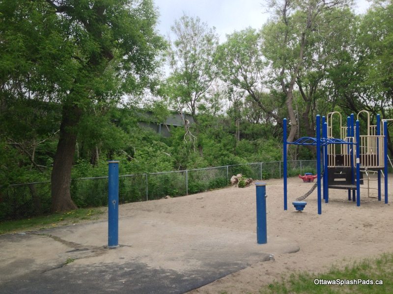 MONTGOMERY MEMORIAL PARK Splash Pad Ottawa Splash Pads.ca